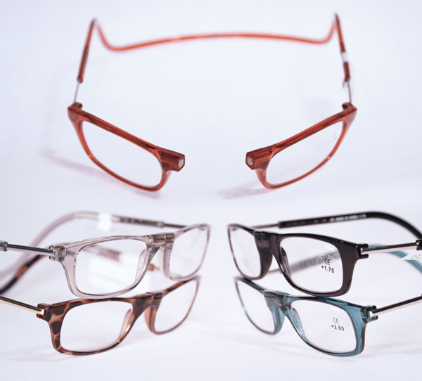 Clic readers magnetic readers